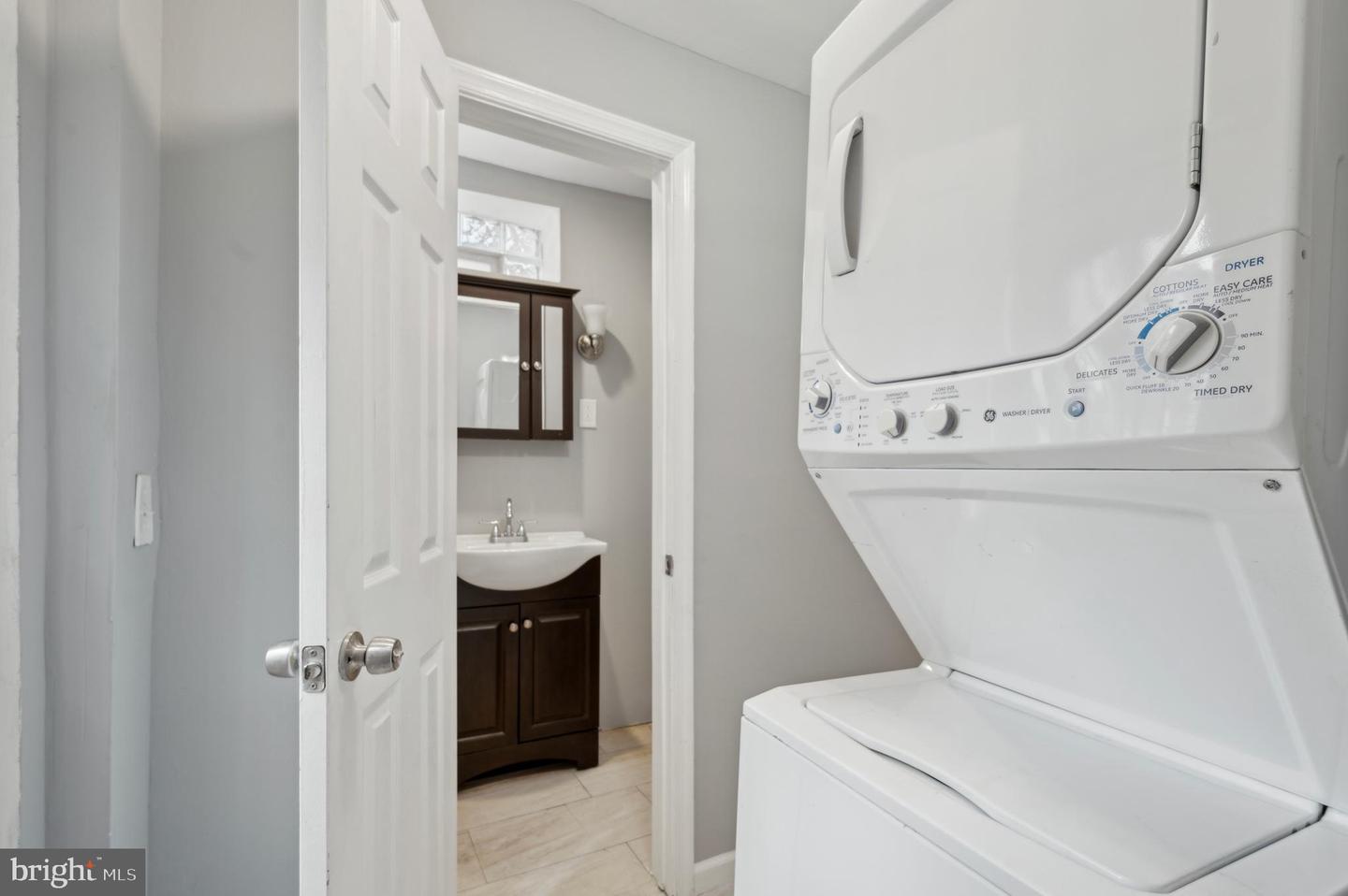 3236 W Berks St Property Photo 15