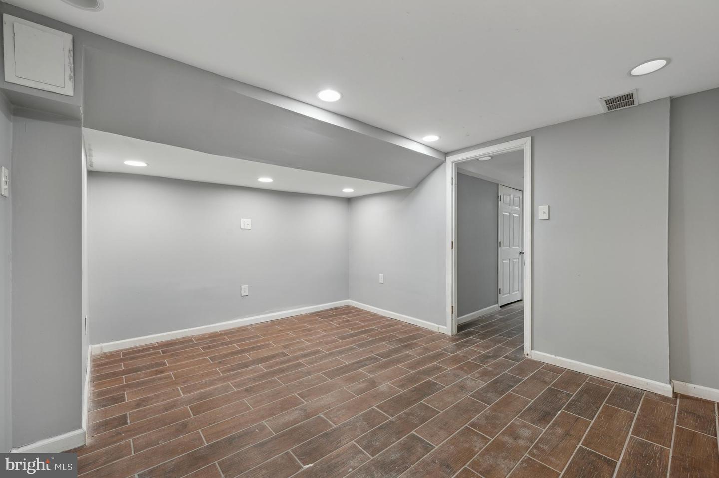 3236 W Berks St Property Photo 19