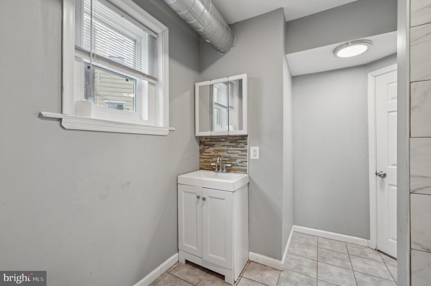 3236 W Berks St Property Photo 29
