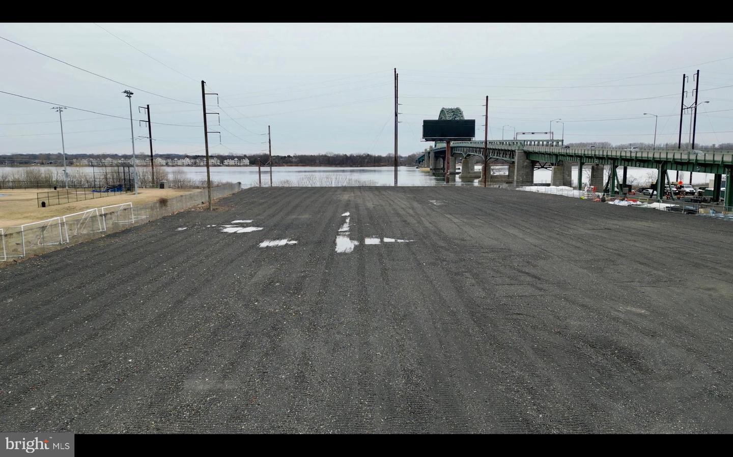 6425 New State Rd Property Photo 5