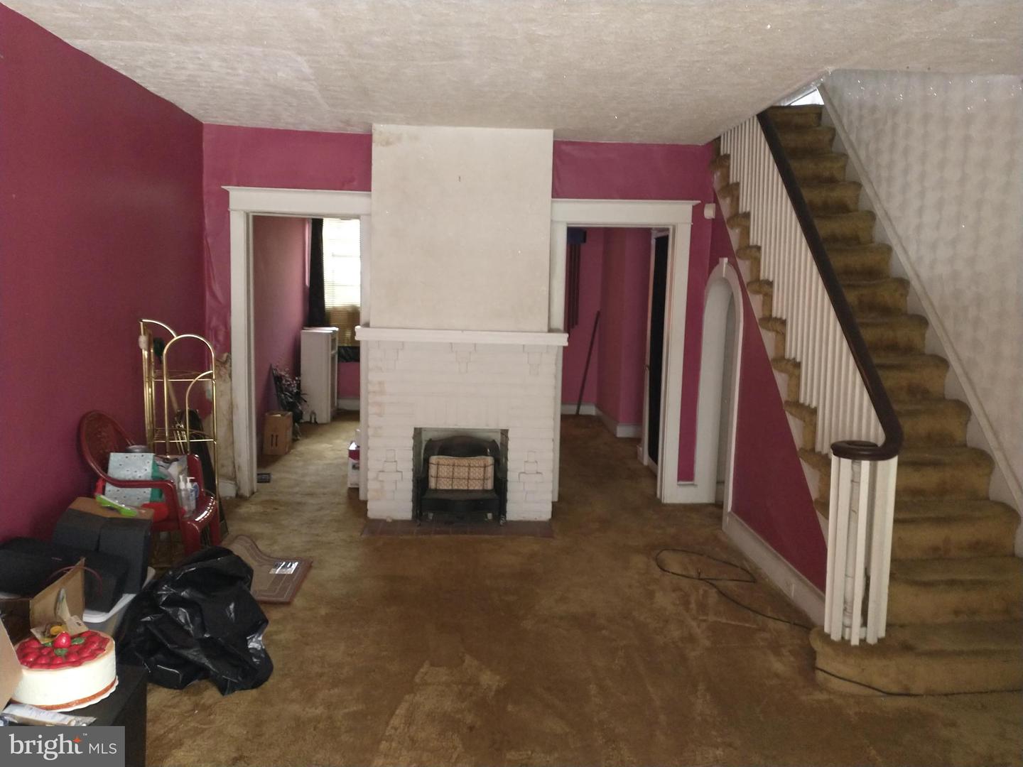6812 Sprague St Property Photo 3