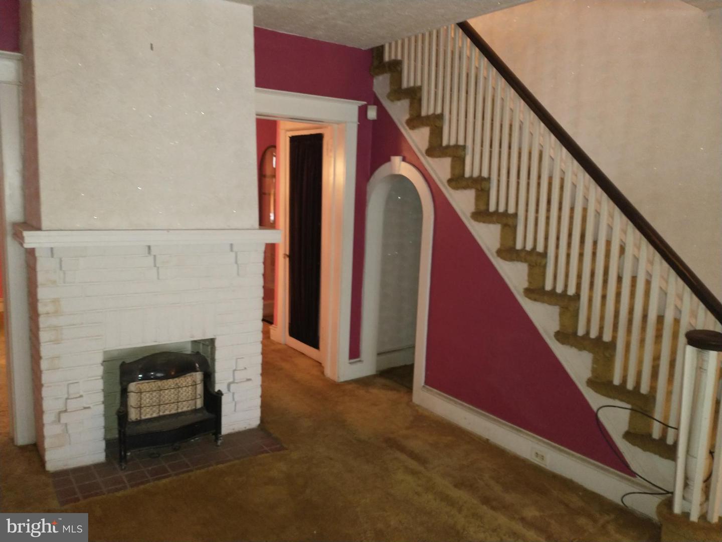6812 Sprague St Property Photo 5
