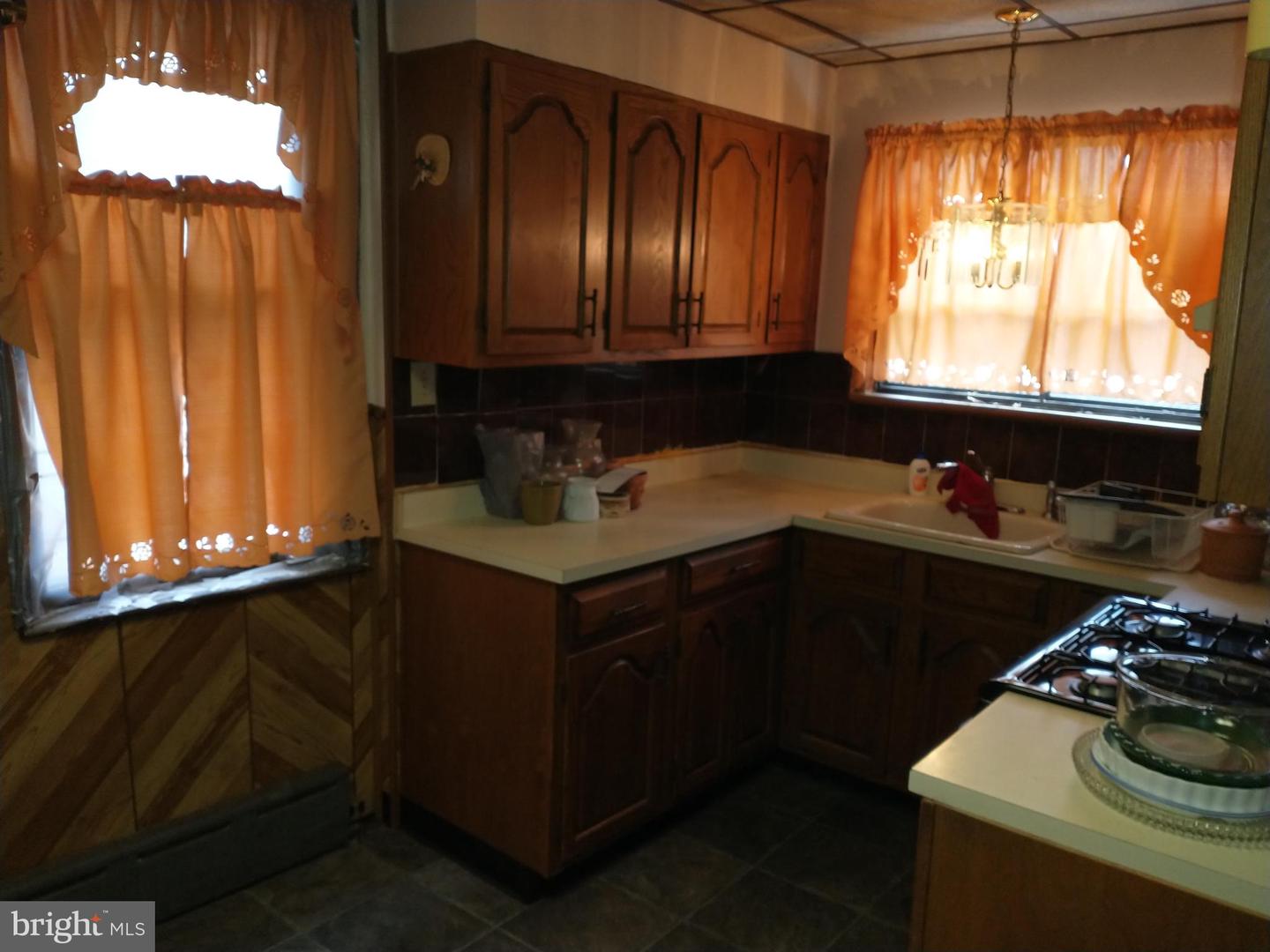 6812 Sprague St Property Photo 10