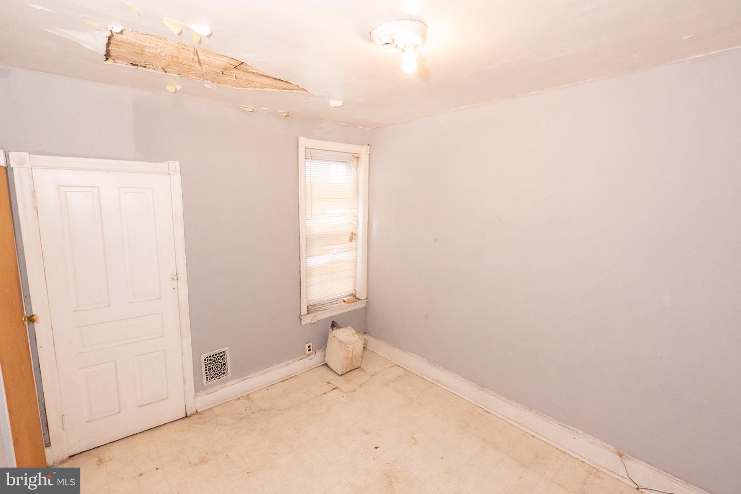 430 S 52nd St Property Photo 31