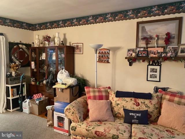 2387 Orthodox St Property Photo 7