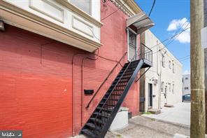 2555 S Warnock St Property Photo 4