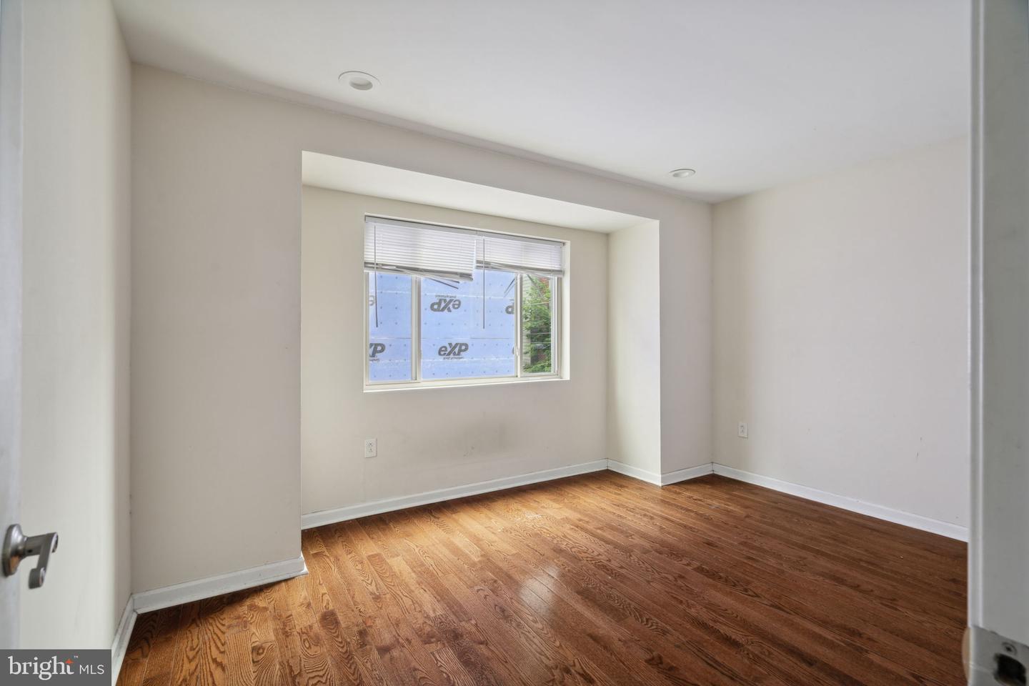 2114 S 7th St Property Photo 16