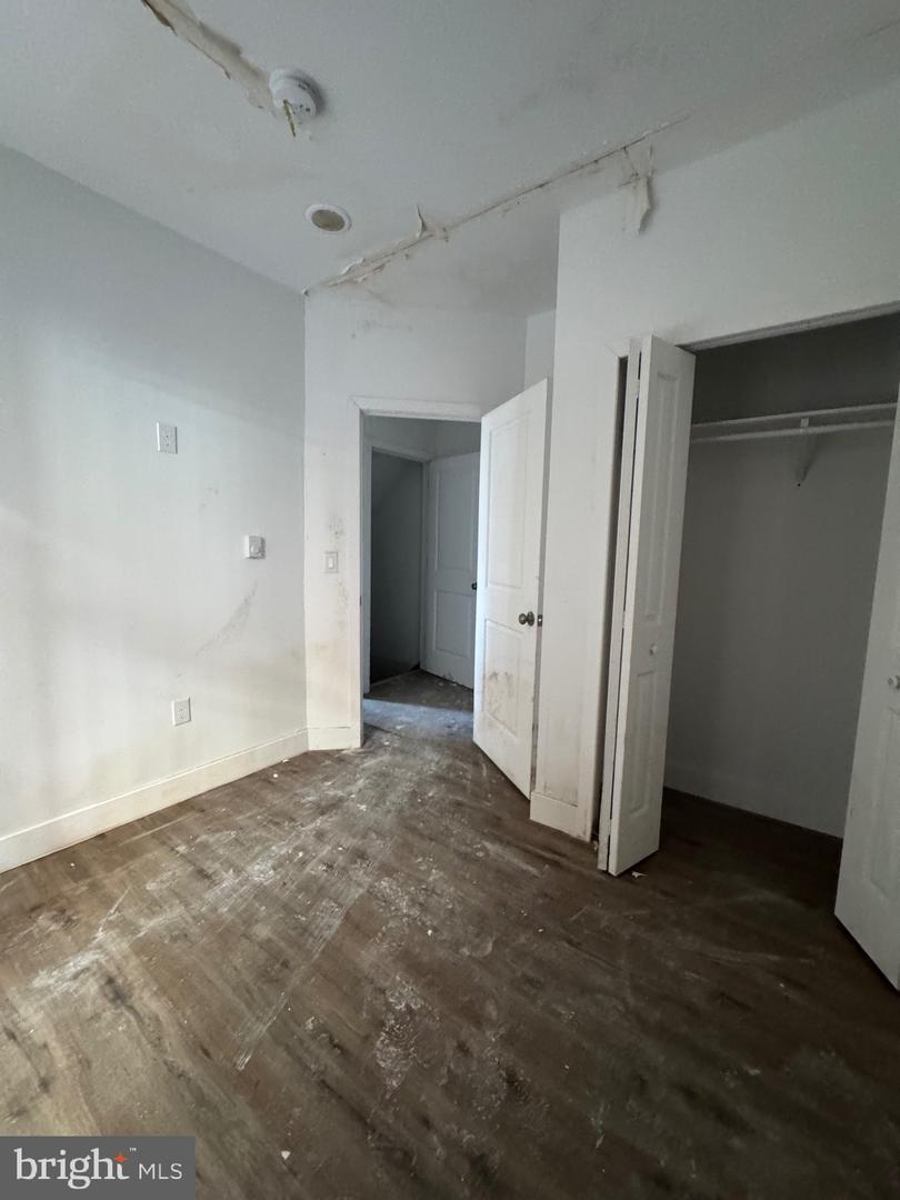 1613 W Erie Ave Property Photo 9