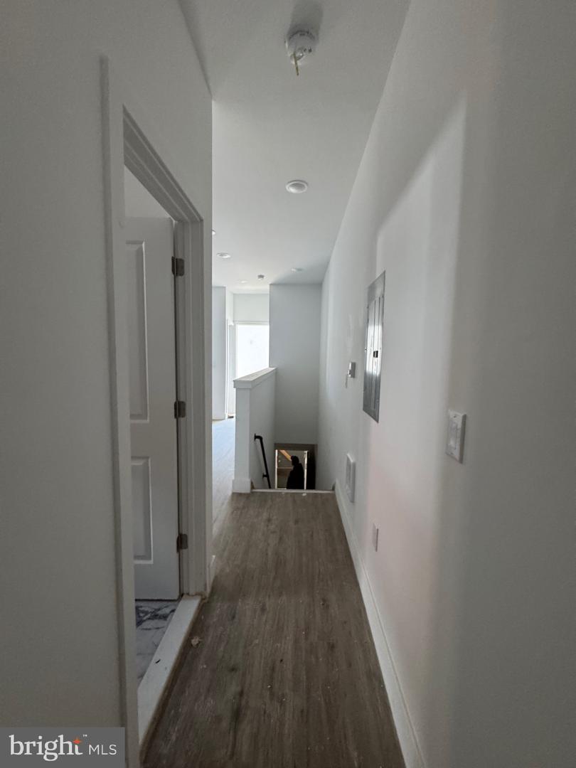 1613 W Erie Ave Property Photo 24