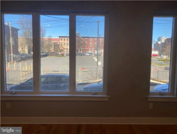 1638 Cambridge St Property Photo 3