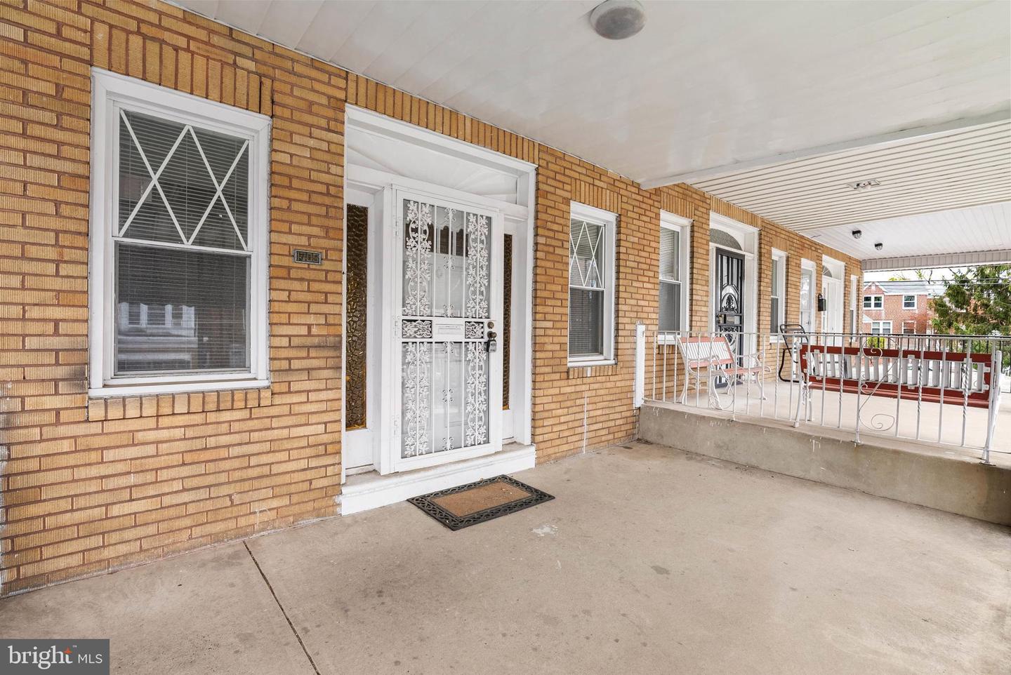1705 Roselyn St Property Photo 1