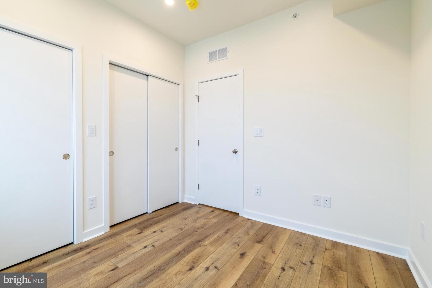 2342 Moore St Property Photo 41