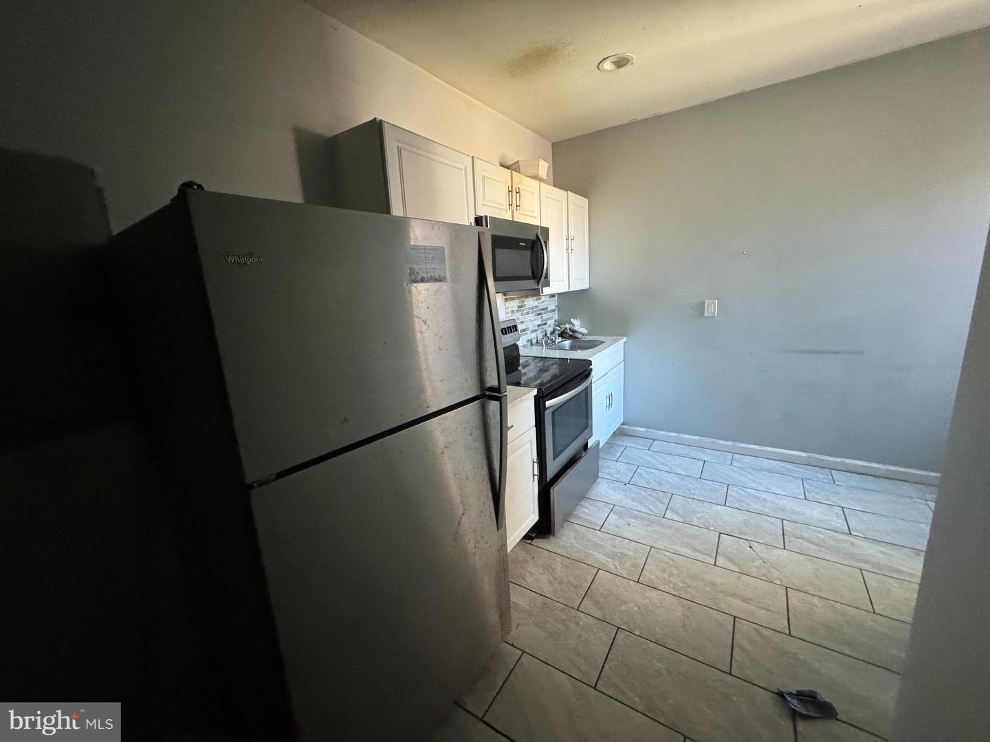 4975 W Thompson St Property Photo 5