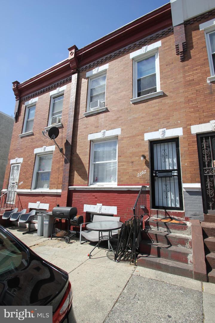 2862 N Taney St Property Photo