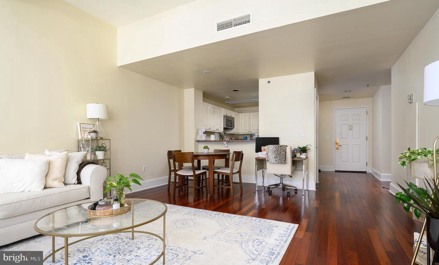 1500 Chestnut St #13c Property Photo 5