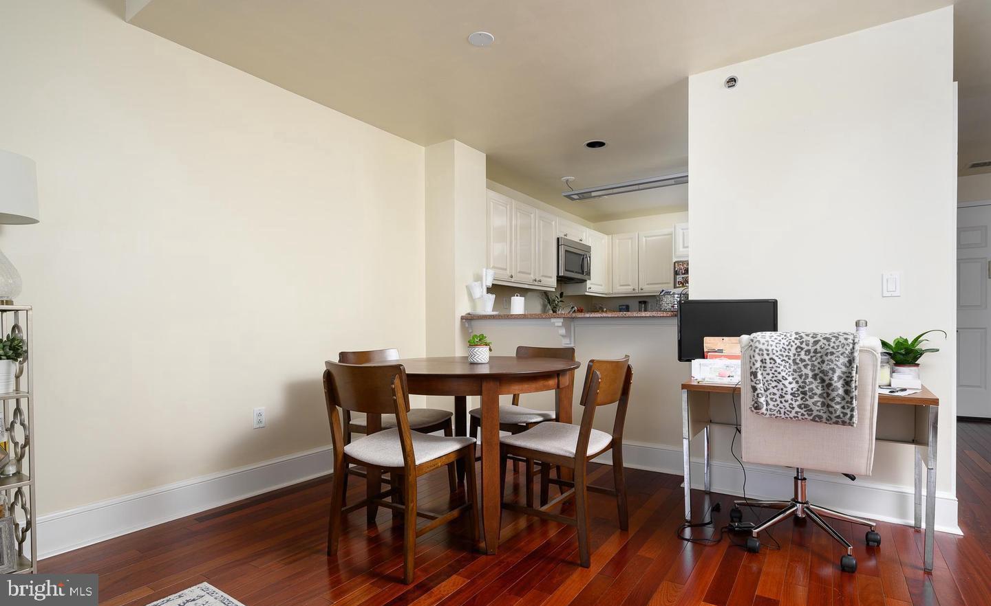 1500 Chestnut St #13c Property Photo 6