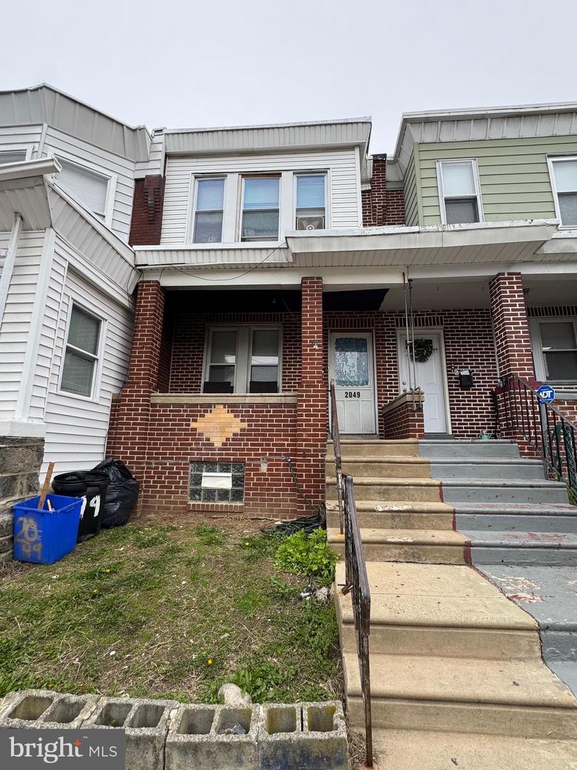 2049 WILMOT ST Property Photo 1