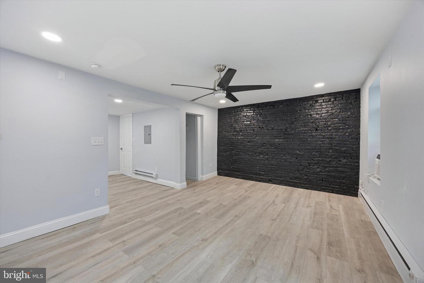 6411 Vine St Property Photo 3