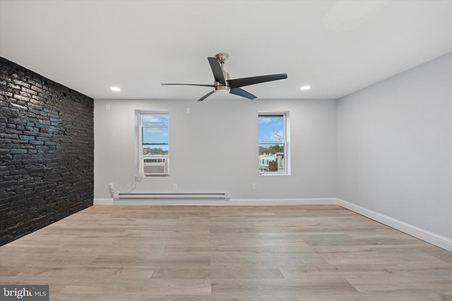 6411 Vine St Property Photo 5