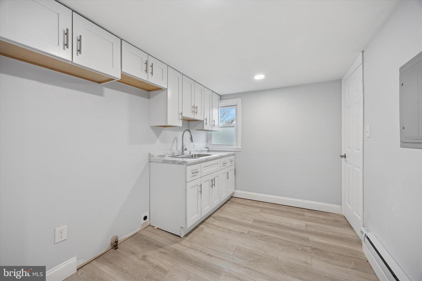 6411 Vine St Property Photo 7