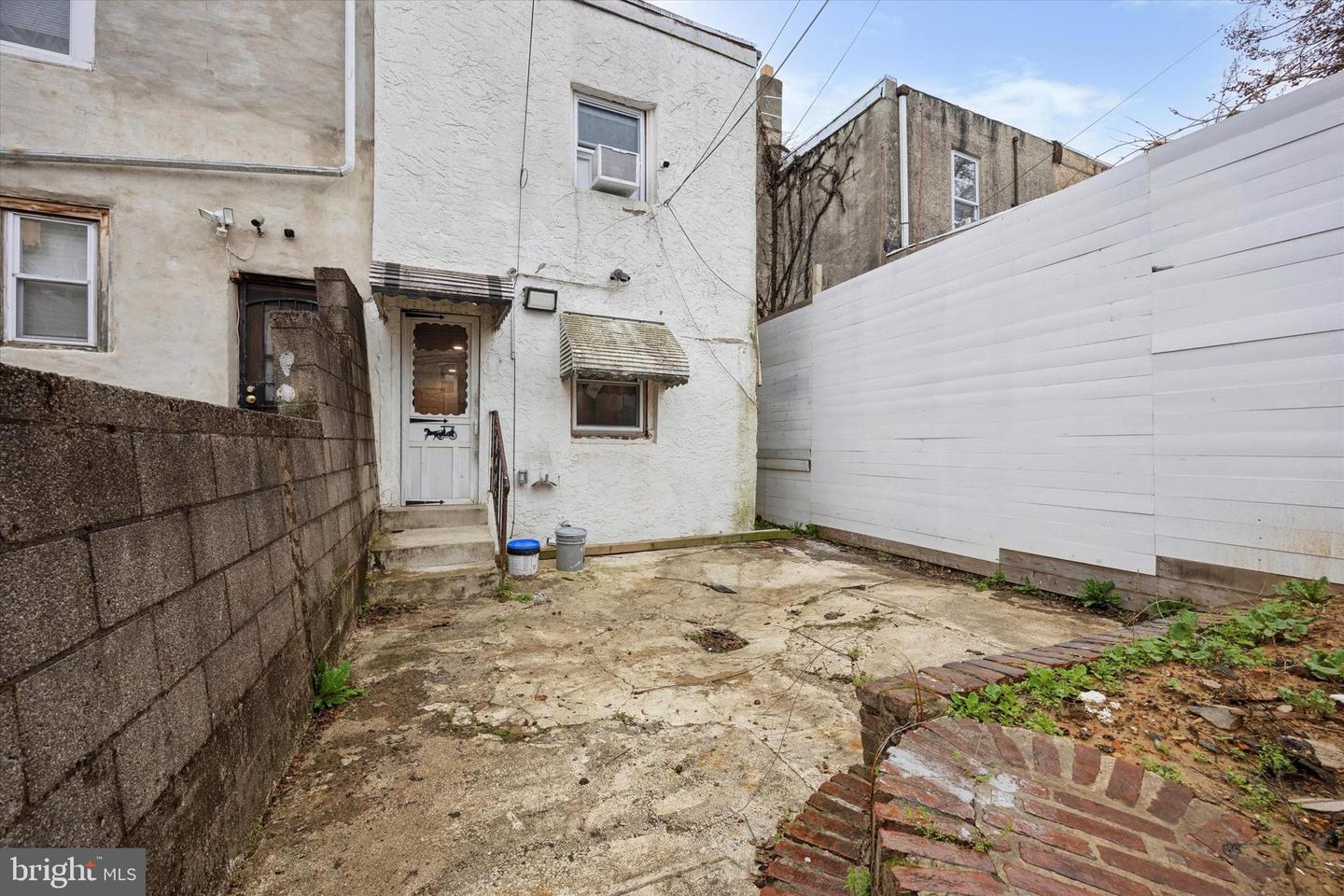 6411 Vine St Property Photo 34