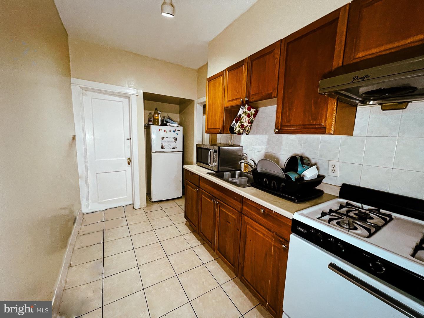 1244 E Sanger St Property Photo 2