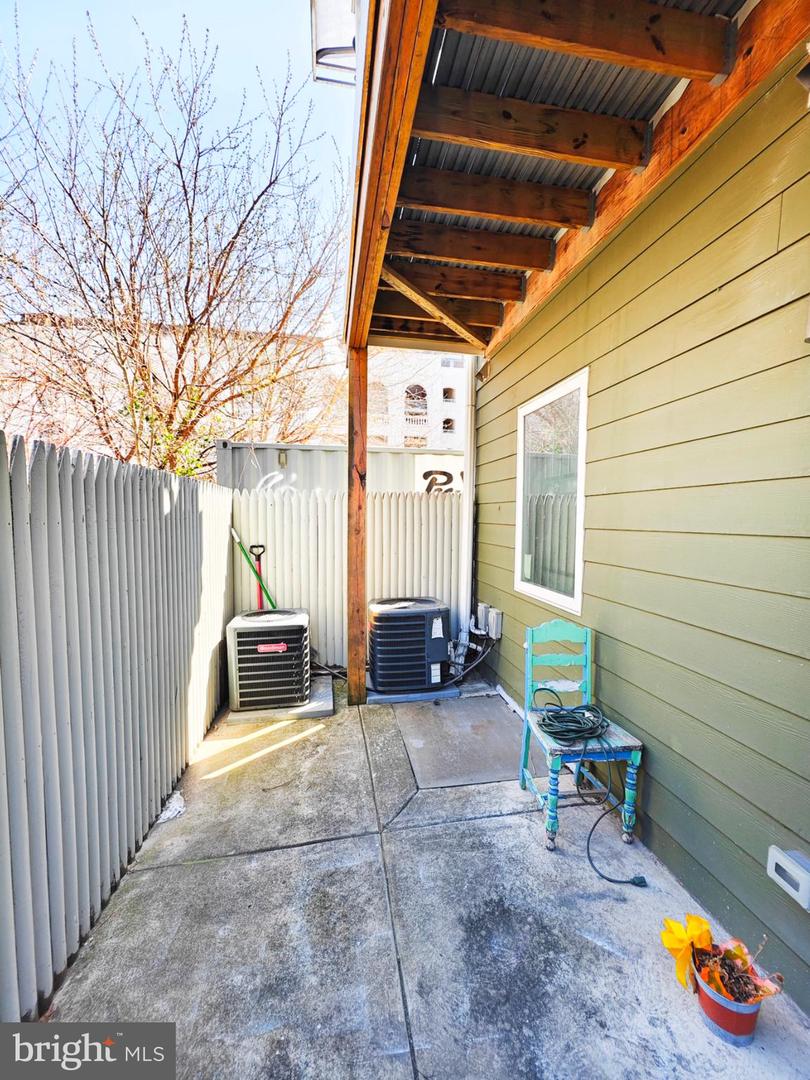 1433 Ogden St Property Photo 16