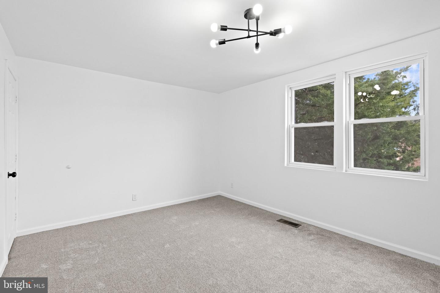 1520 Beverly Rd Property Photo 16
