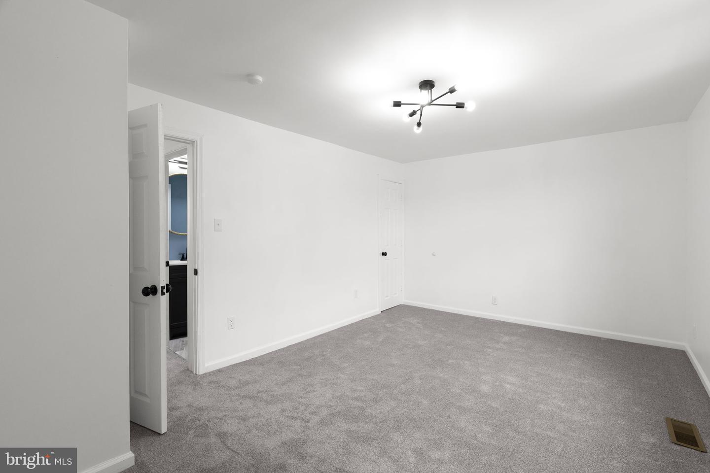 1520 Beverly Rd Property Photo 18