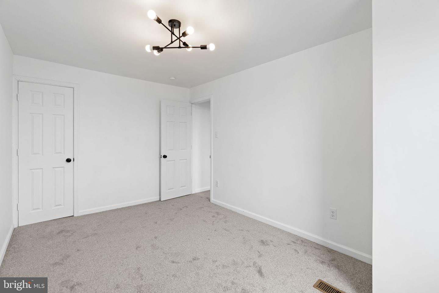 1520 Beverly Rd Property Photo 28