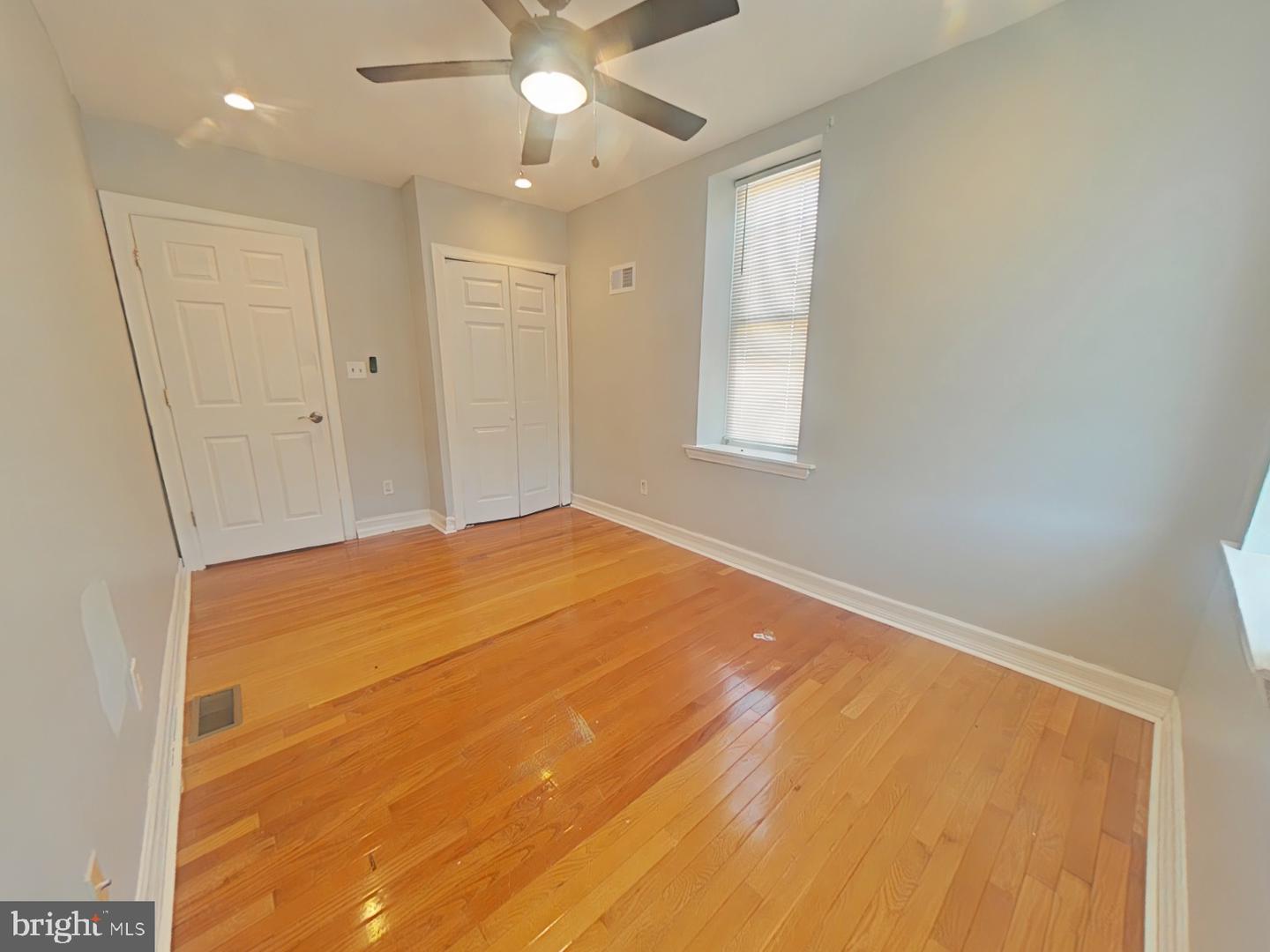 1319 S May St Property Photo 20