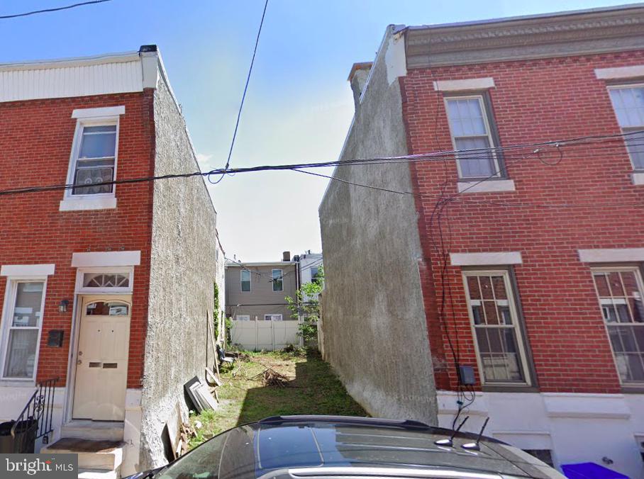 1261 S Dover St Property Photo 1