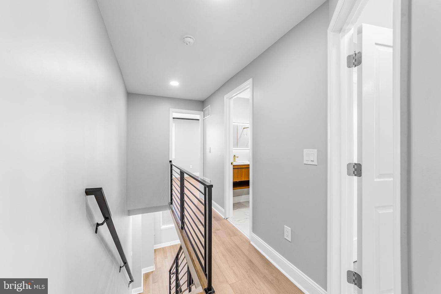 4575 Worth St Property Photo 19