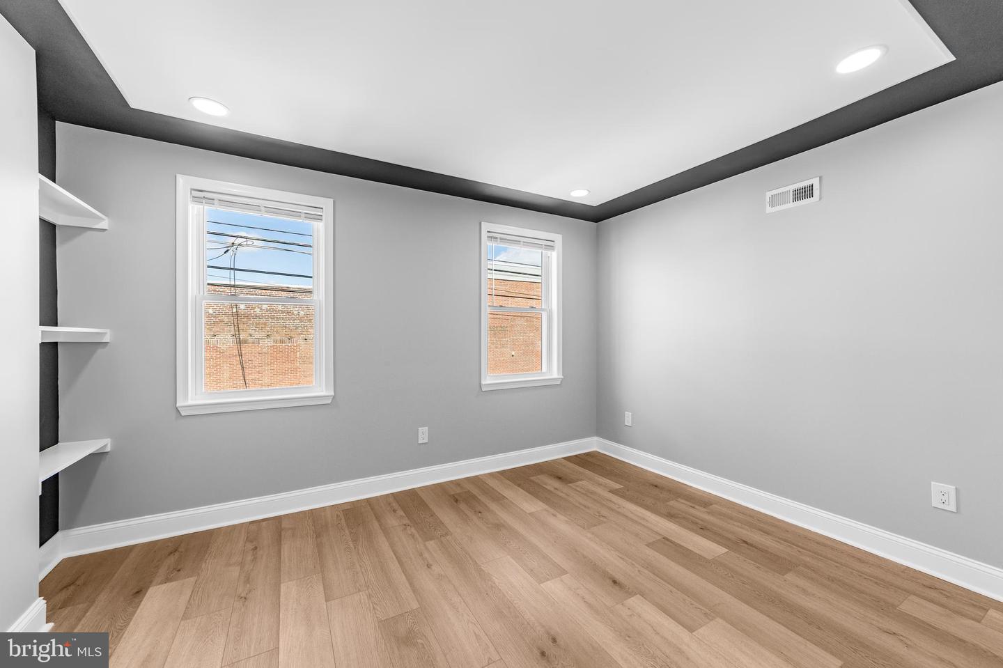 4575 Worth St Property Photo 36