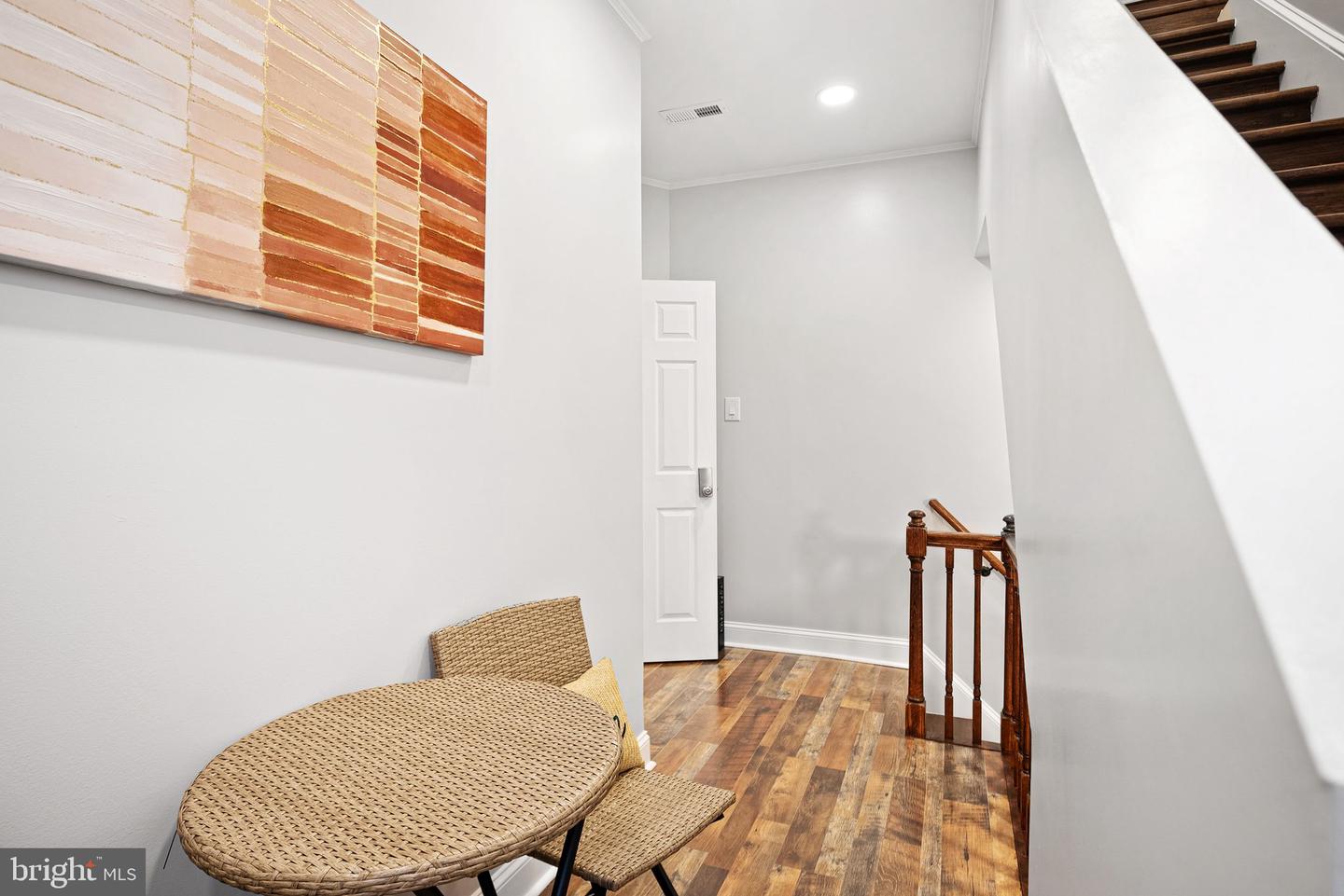 1037 Bainbridge St Property Photo 15