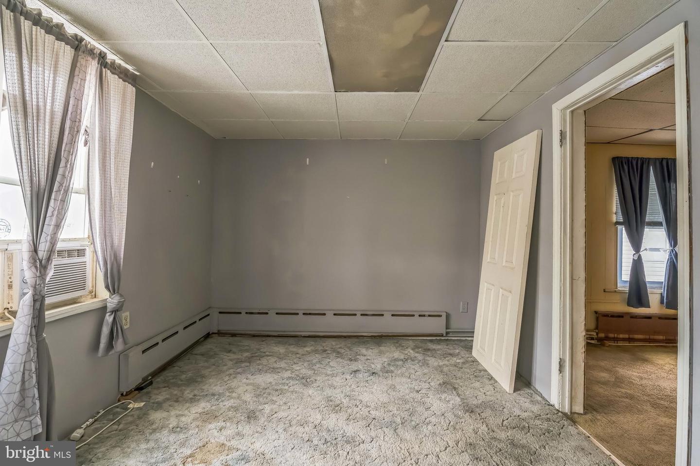 8019 Cottage St Property Photo 16
