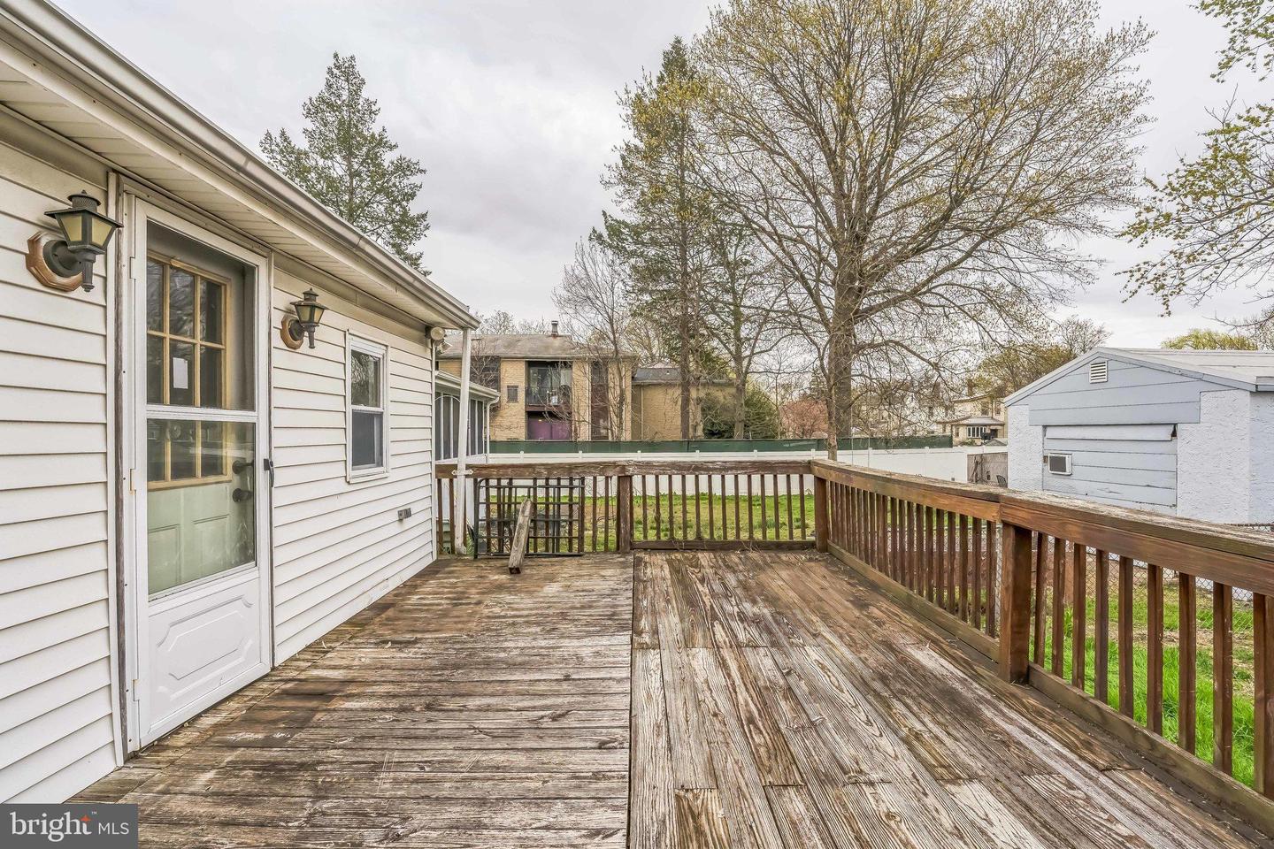 8019 Cottage St Property Photo 26