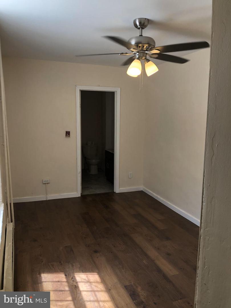 2526 N Front St Property Photo 5