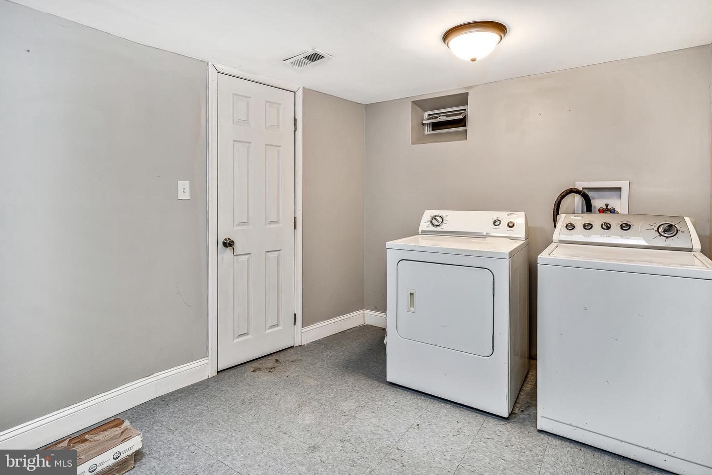 4029 Brown St Property Photo 2