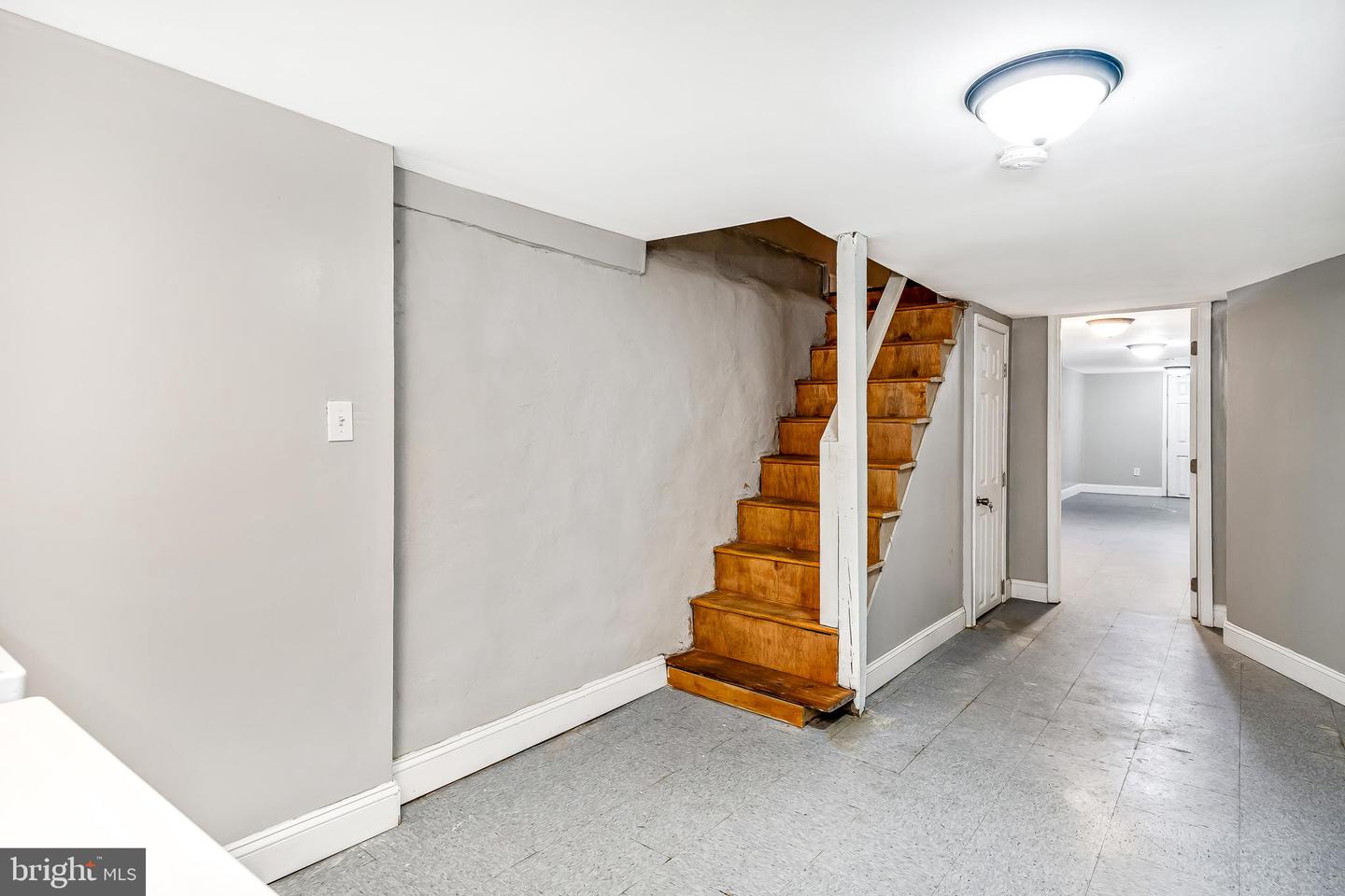 4029 Brown St Property Photo 4
