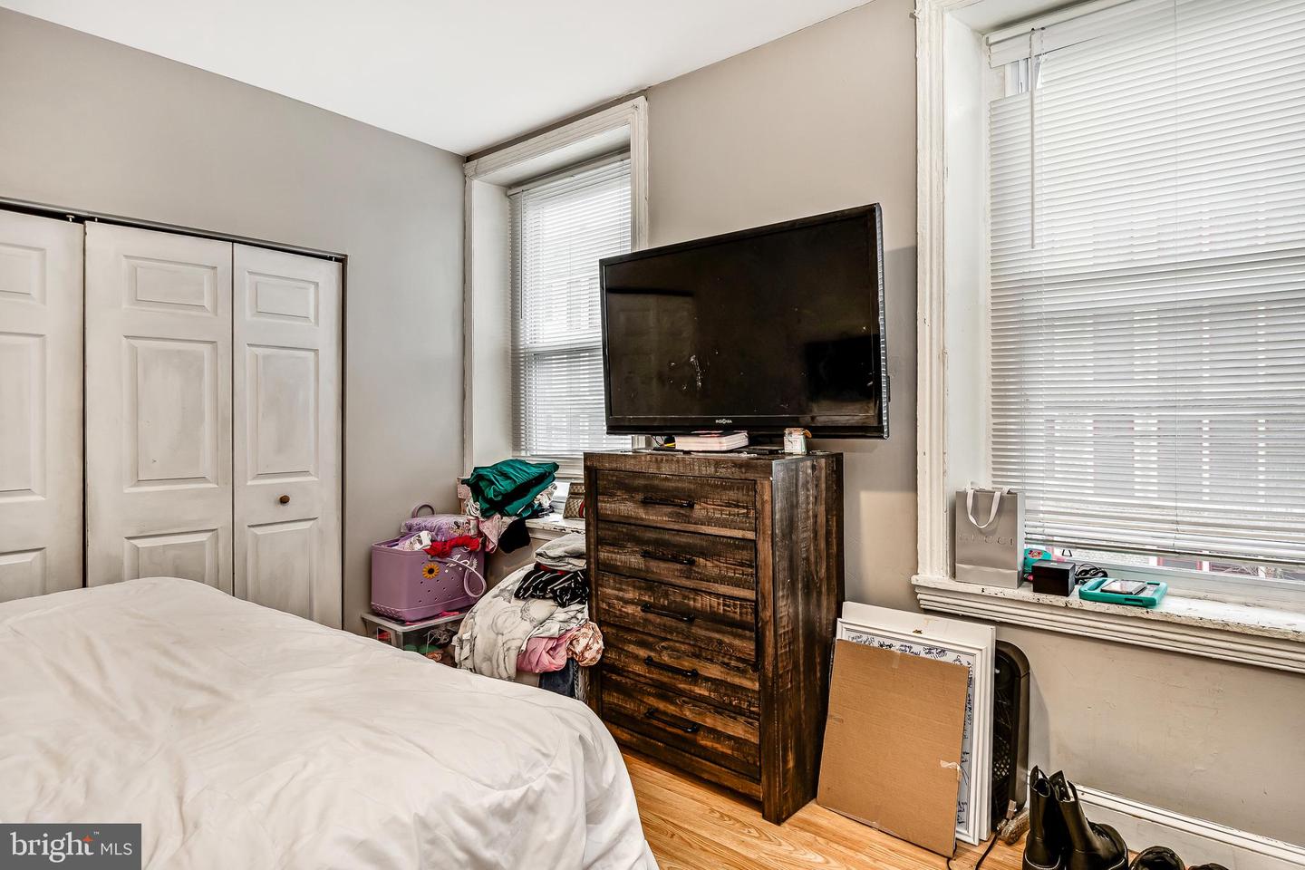 4029 Brown St Property Photo 6