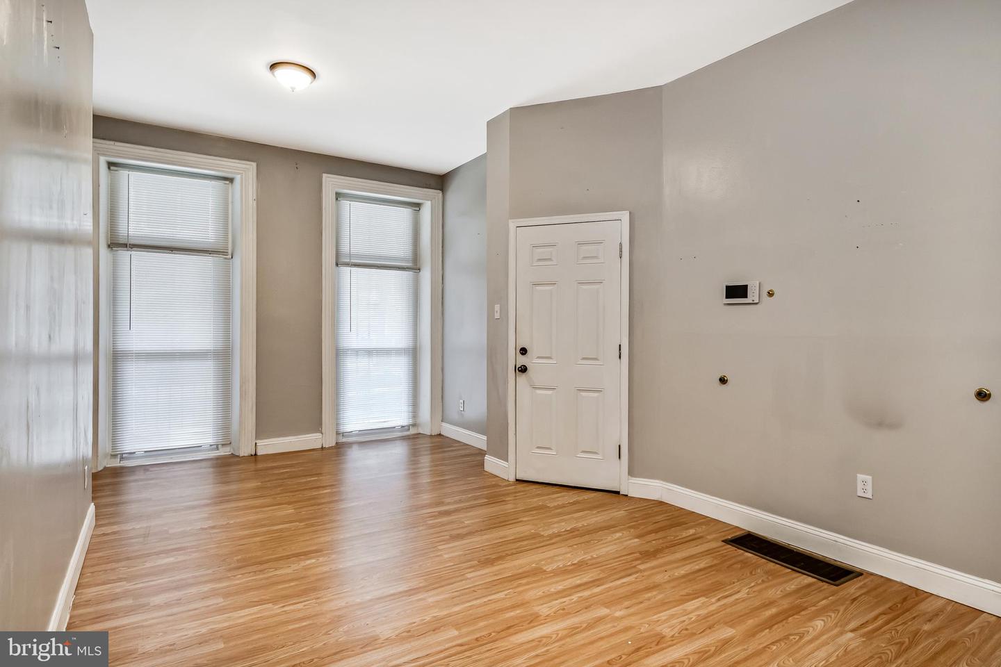 4029 Brown St Property Photo 12
