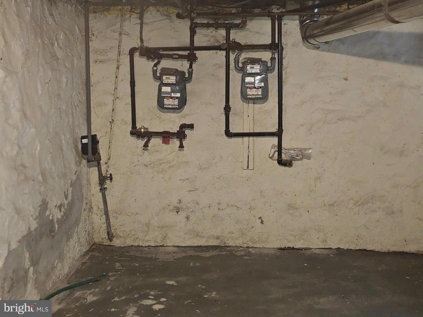 5515 N Fairhill St Property Photo 7