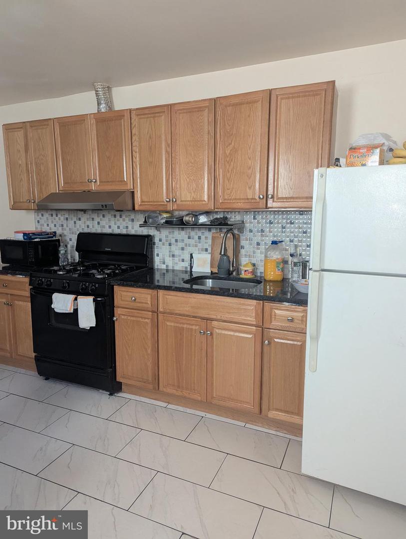 1173 S 10th St Property Photo 1