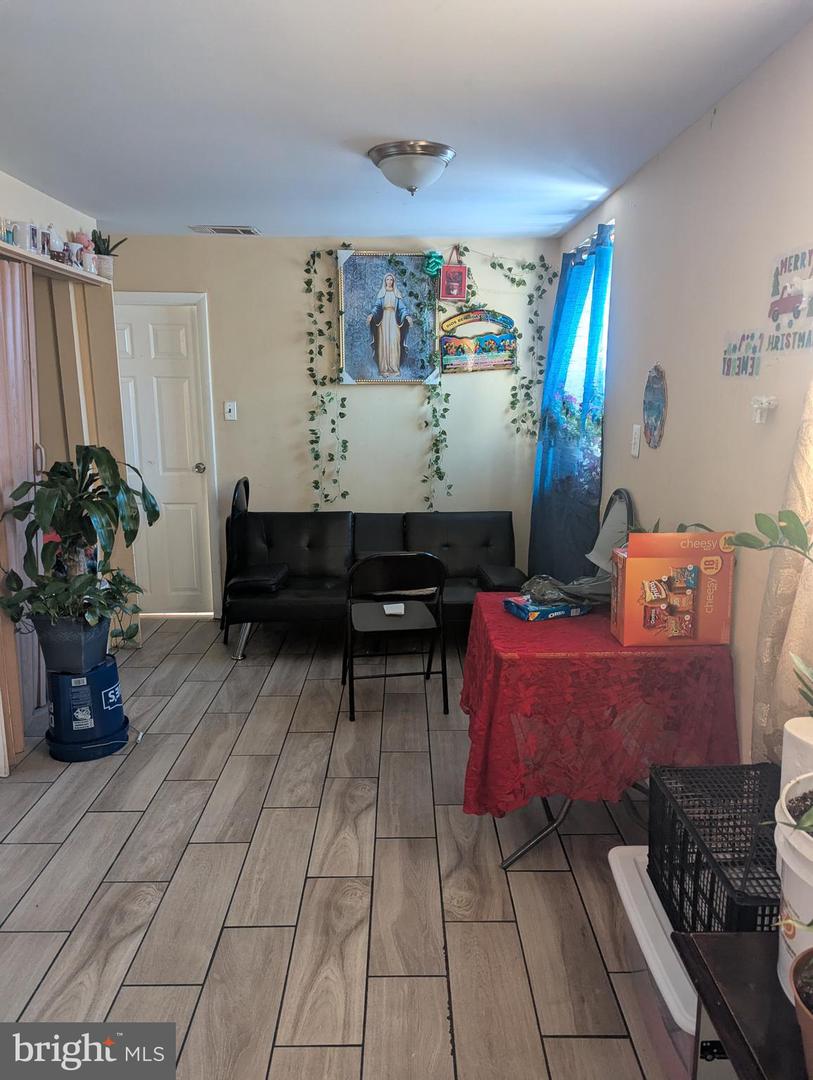 1173 S 10th St Property Photo 5