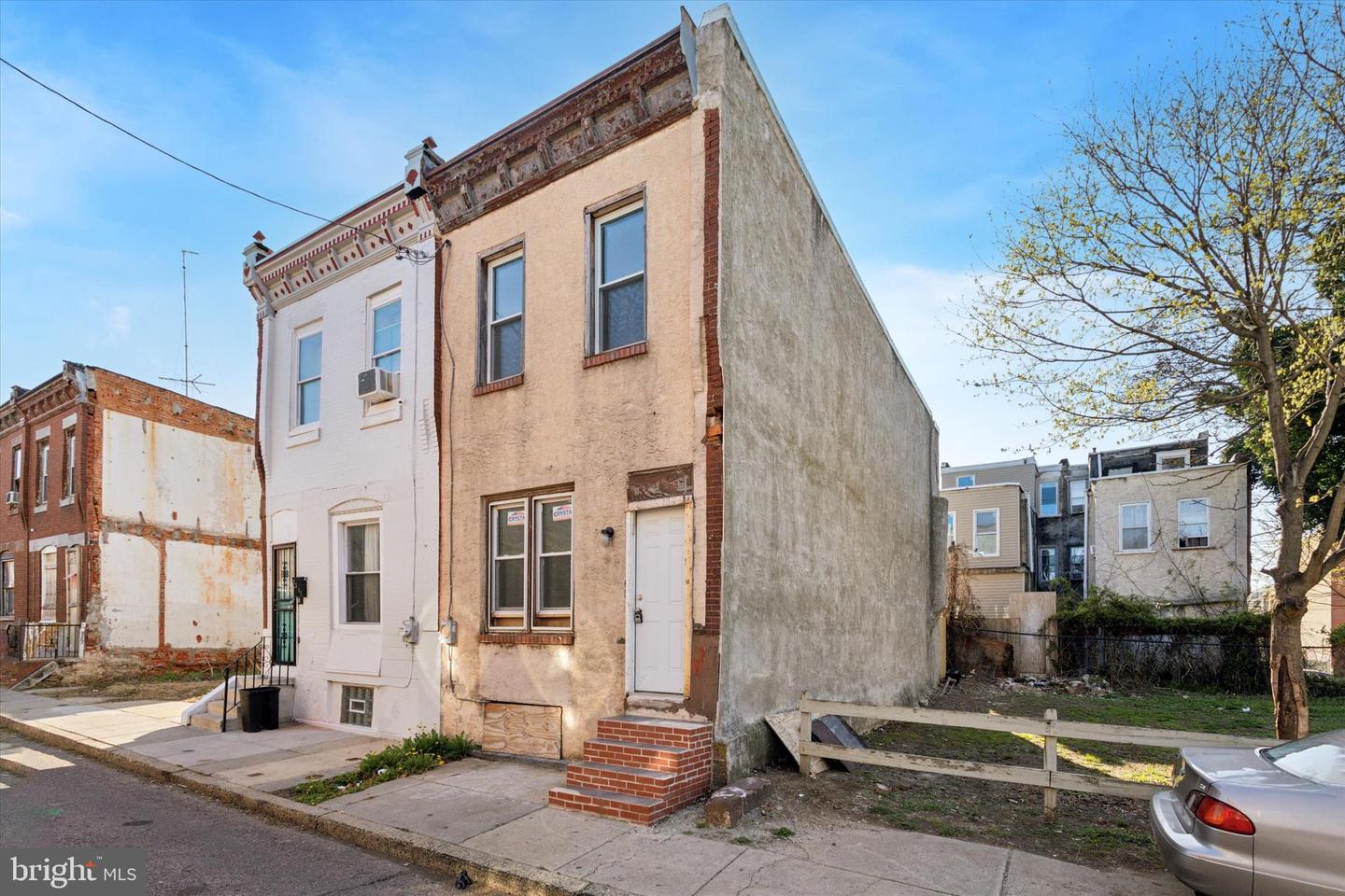 2350 N Opal St Property Photo 1