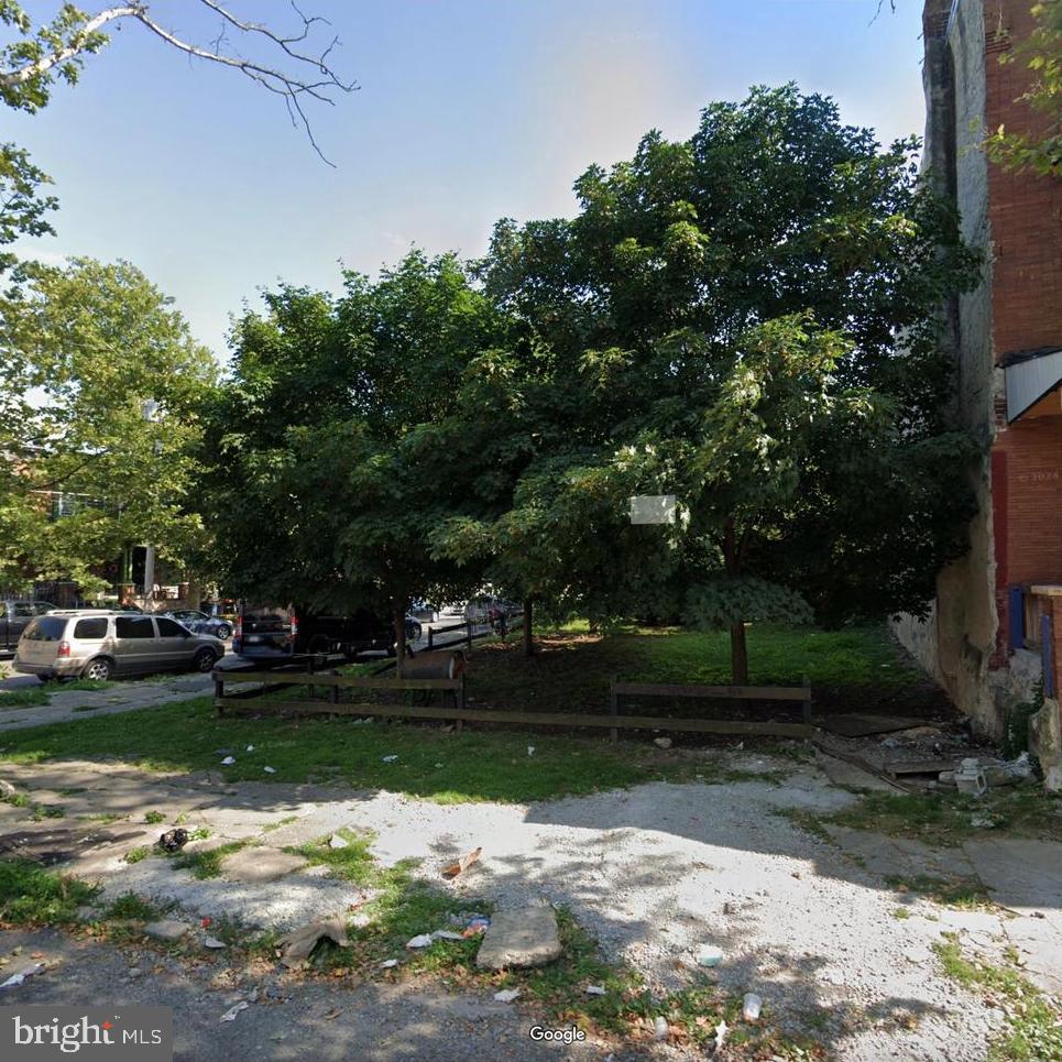 1330 W Pike St Property Photo 1