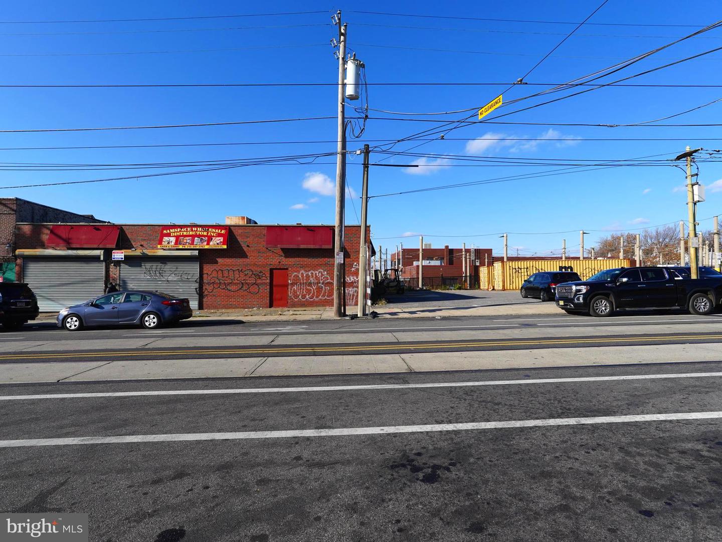 7333 Elmwood Ave Property Photo 1