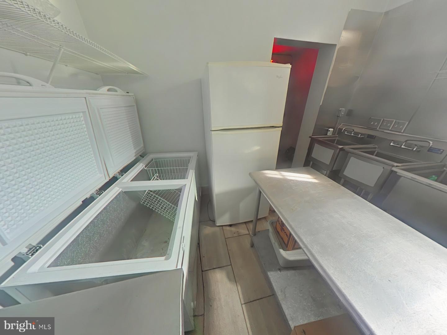 2215 W Lehigh Ave Property Photo 10
