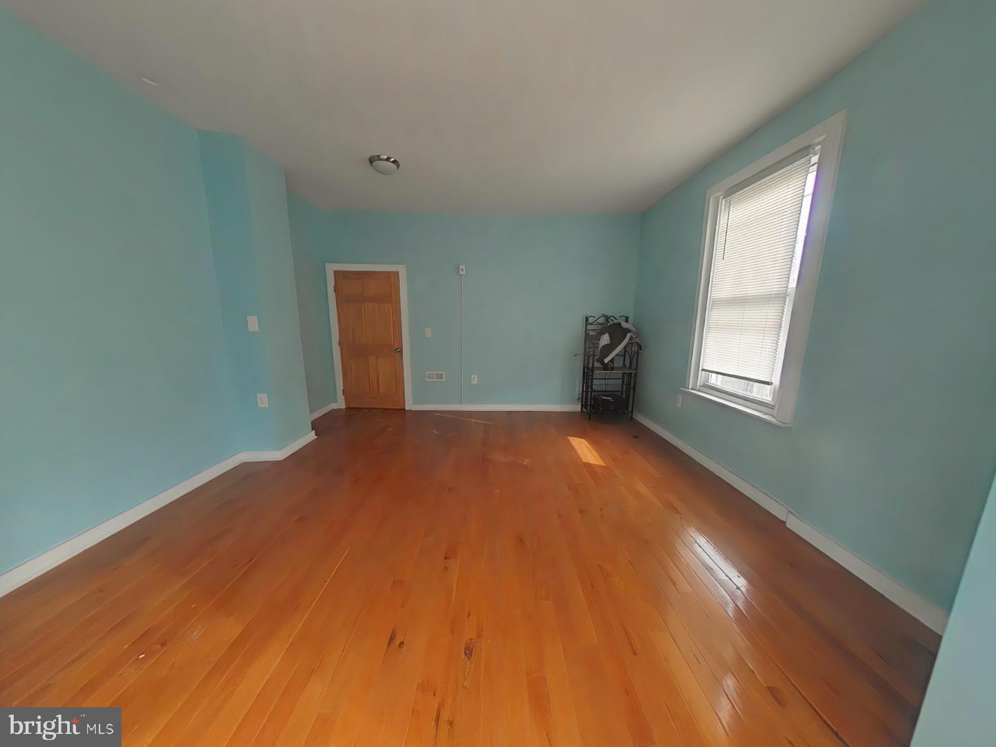 2215 W Lehigh Ave Property Photo 18